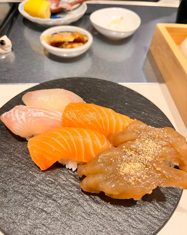 초밥과 곁들여 먹기 좋은 생강과 와사비