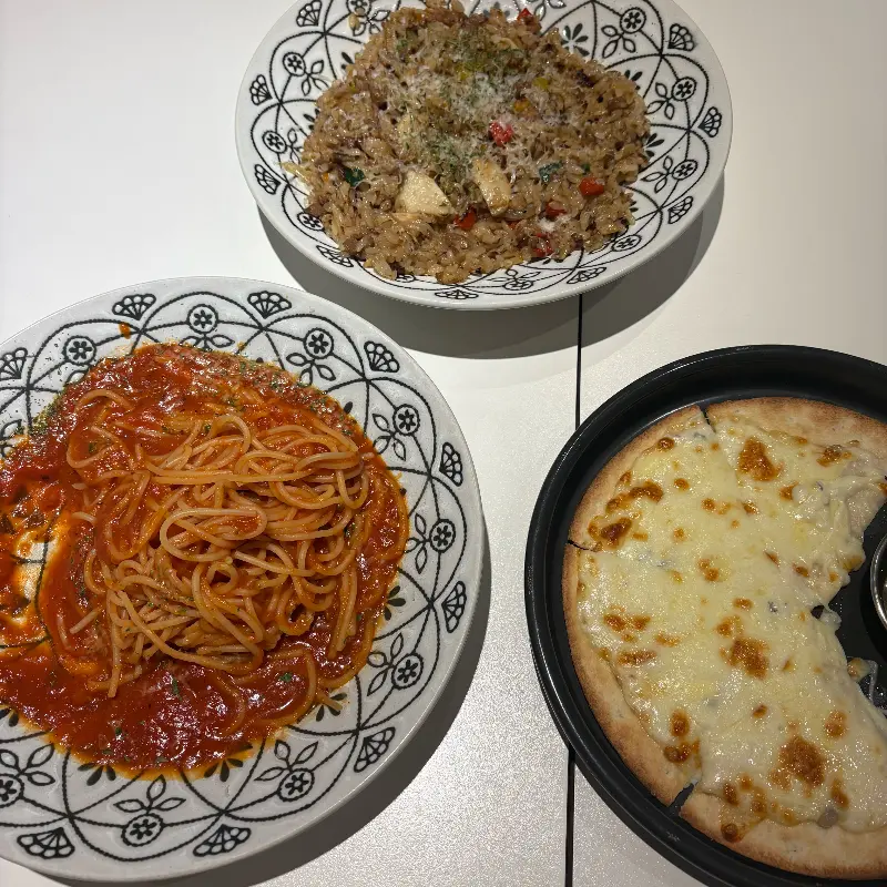 토마토 파스타, 필라프, 피자