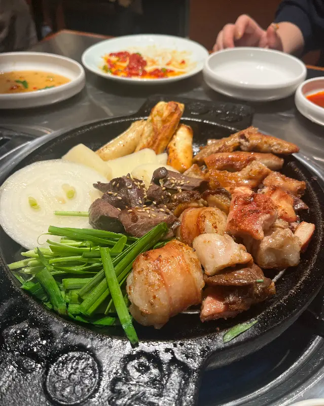 모듬 곱창 한 상 차림