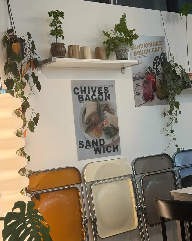 매장 내부 인테리어 사진