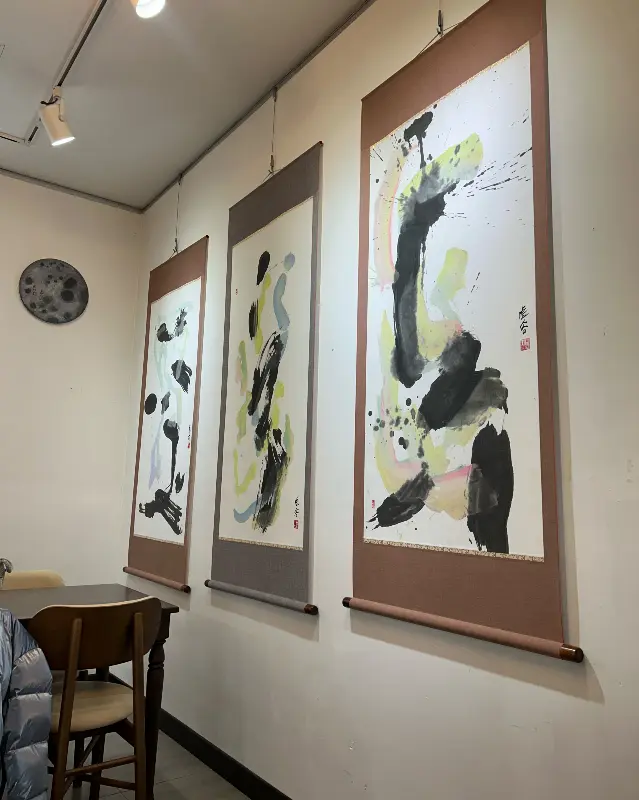 카페 내부 인테리어