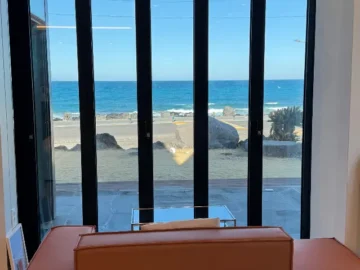 힙하게 즐기는 제주 월정리 오션뷰, 카페씨닉에서 맛보는 인생 커피 맛집