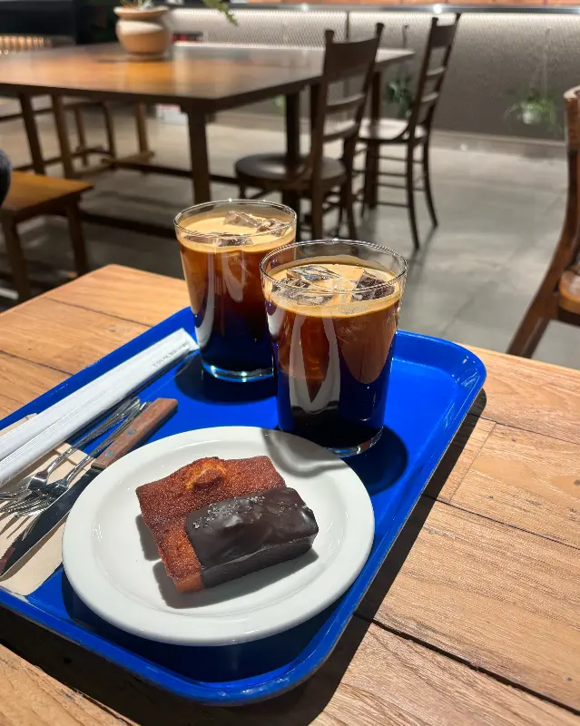 다양한 종류의 휘낭시에