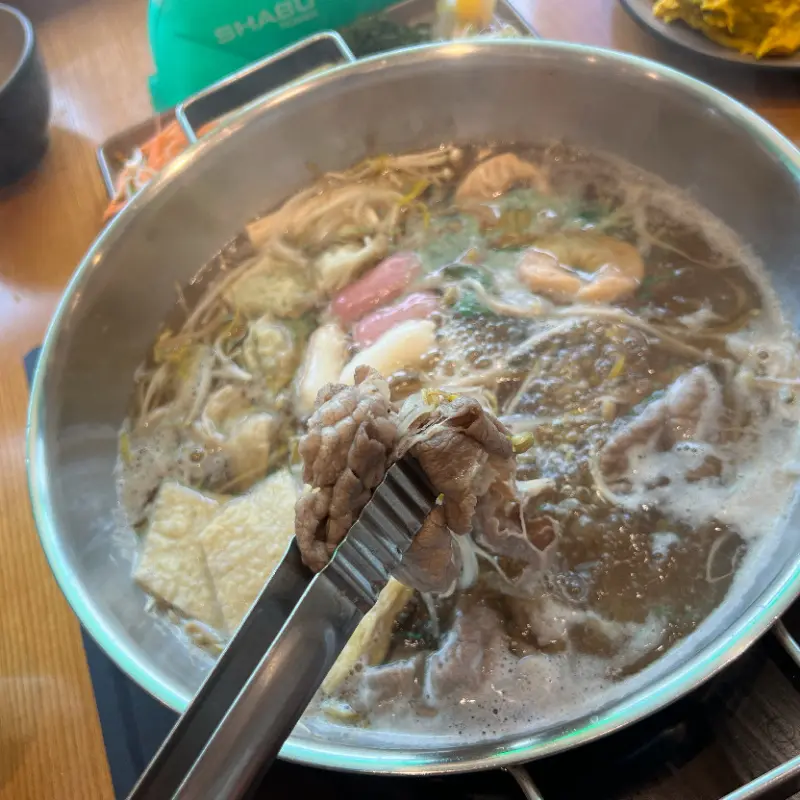 샤브샤브와 함께 즐길 수 있는 샐러드