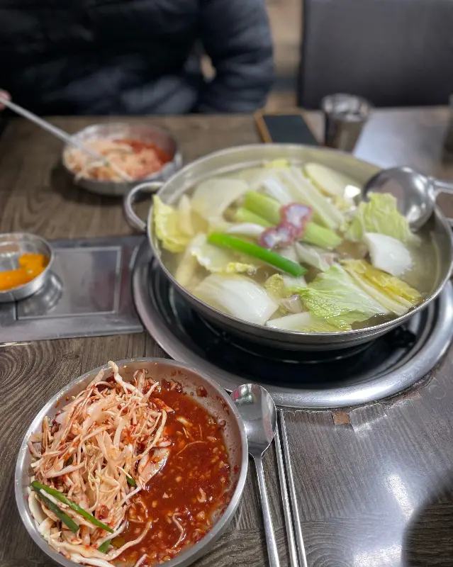 닭한마리 한 상 차림