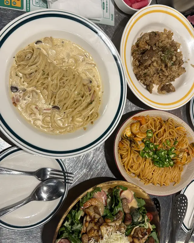 다채로운 메뉴 구성으로 온 가족이 즐기기 좋은 덕수파스타