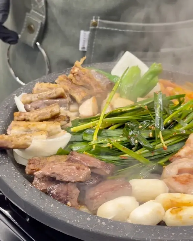 푸짐한 곱창 한판