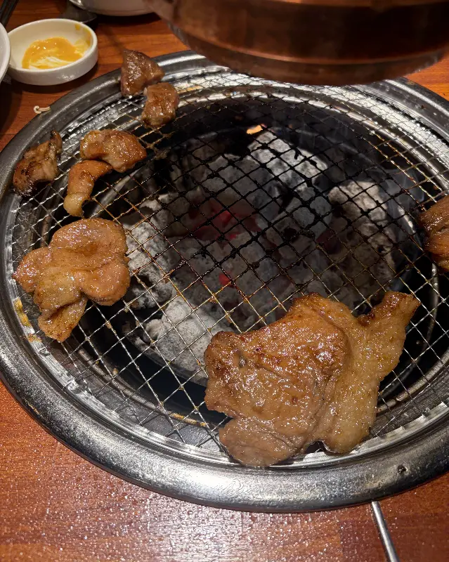 노릇노릇 구워진 양념갈비