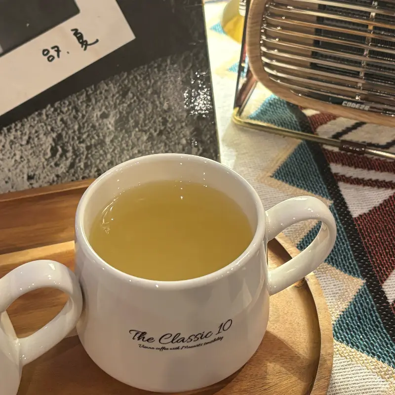 따뜻한 차 한 잔