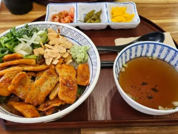 남포동 덮밥 맛집, 마루덮밥: 불맛과 푸짐함에 반하는 부산 여행 필수 코스