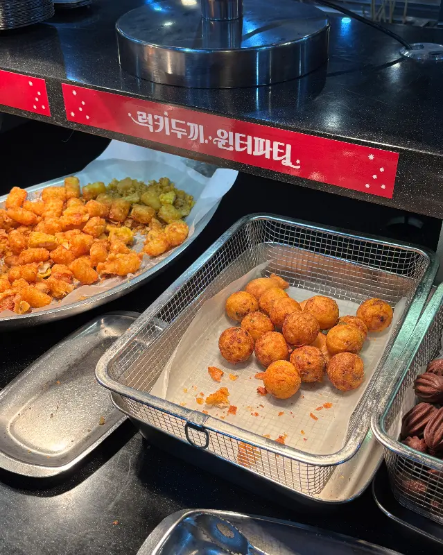 다양한 튀김 코너