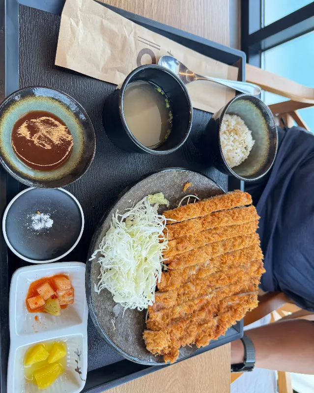 하루 등심돈까스 한상차림