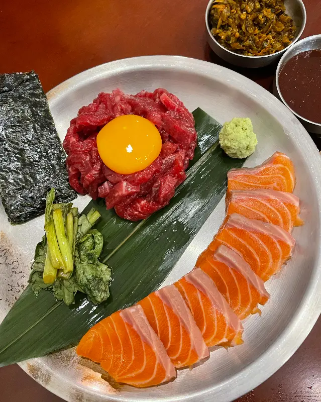 청하와 육회의 완벽한 조합