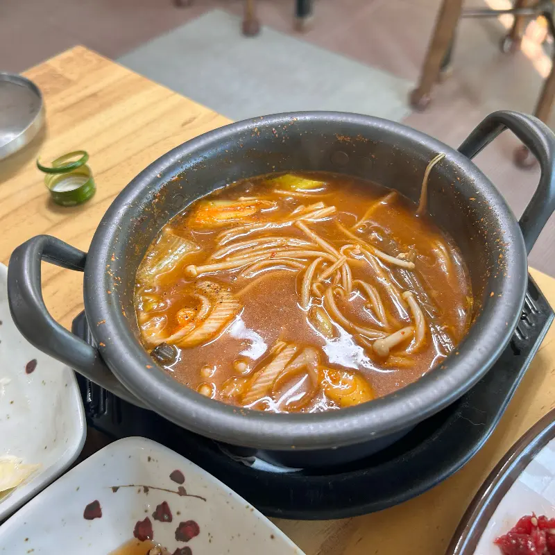 얼큰하고 시원한 육개장