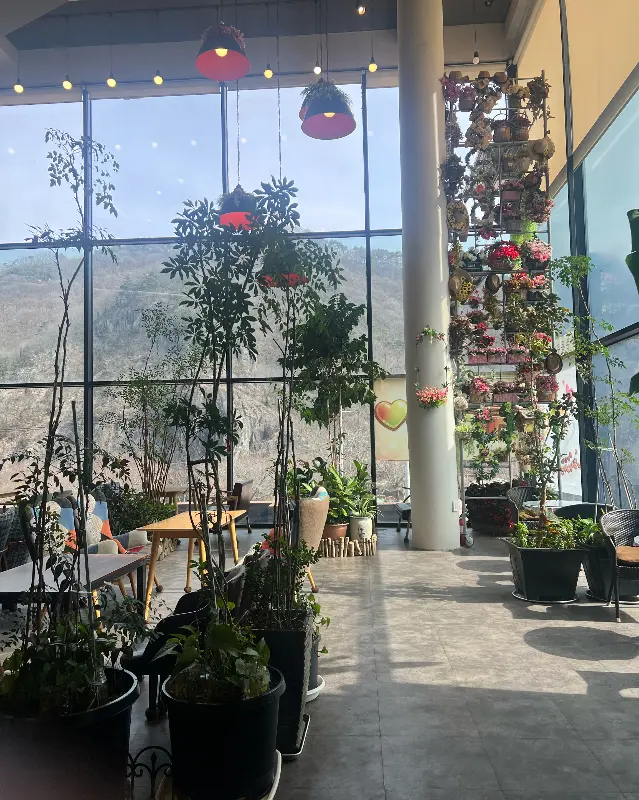 카페 내부 전경