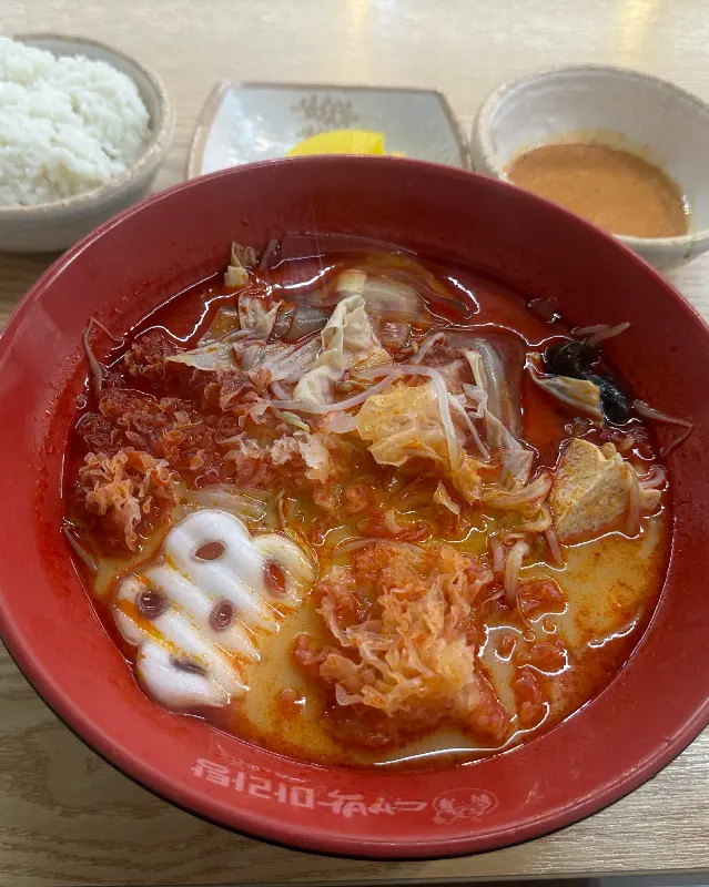 마라탕에 곁들여 먹기 좋은 밥 한 공기