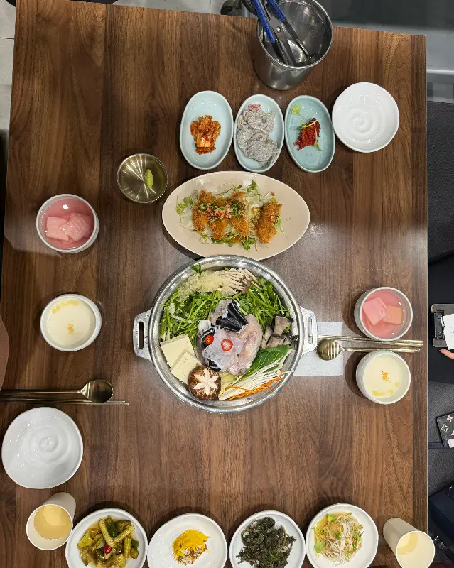 정갈하게 차려진 한 상 차림