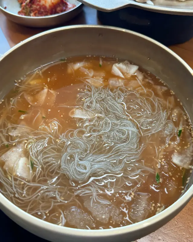 무더위를 날려줄 시원한 냉면 한 그릇