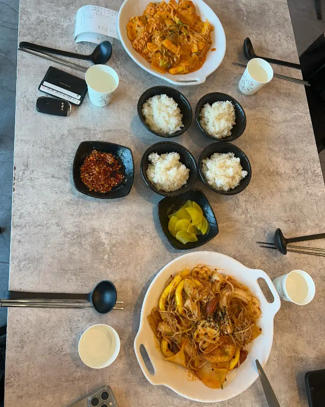 마라섬 경산점의 마라샹궈와 밥