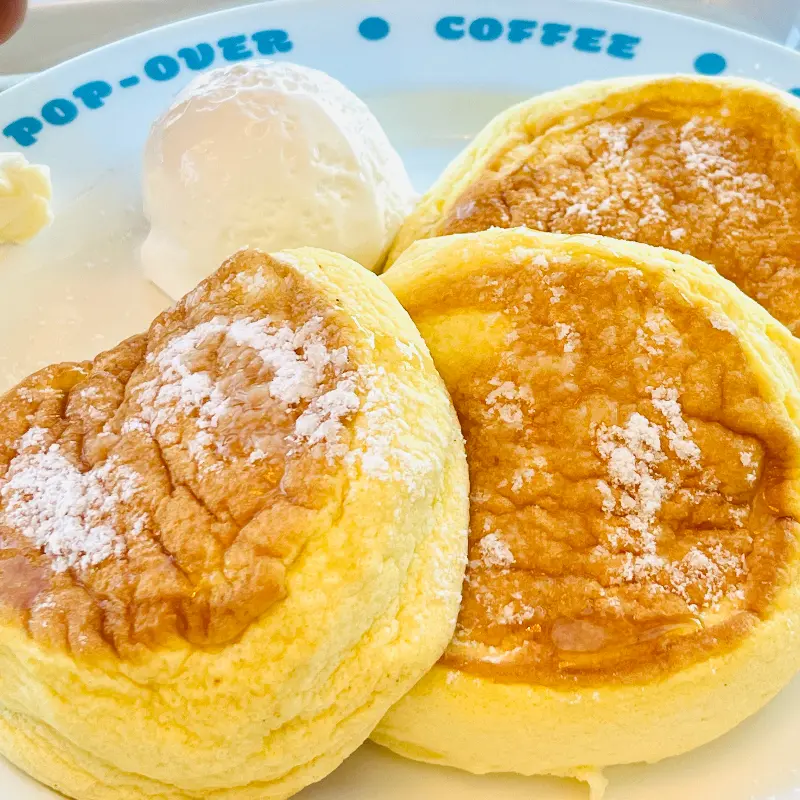 수플레 팬케이크 근접샷