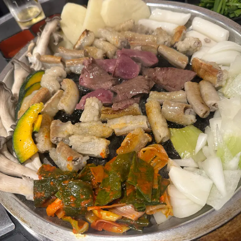 곱창, 버섯, 양파의 조화