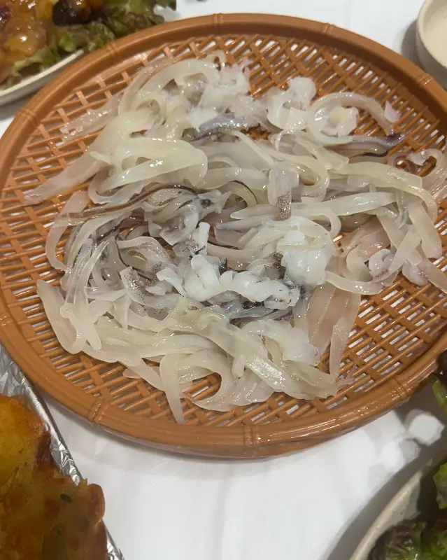 신선한 오징어회