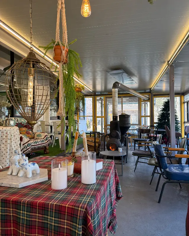 카페 내부 인테리어