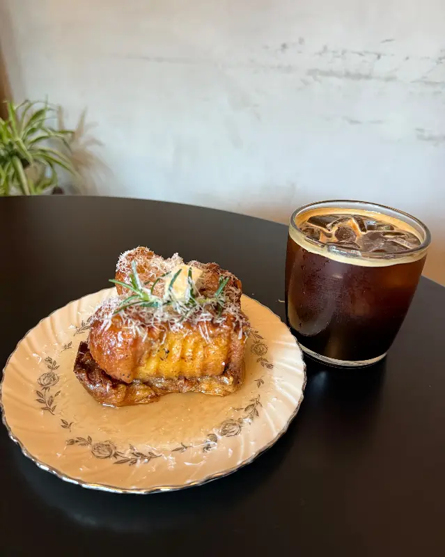 맛있는 빵과 커피