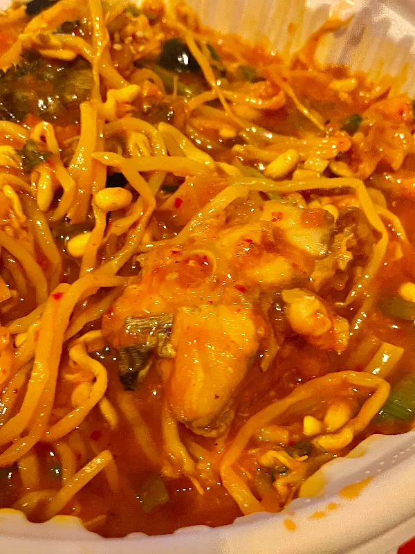 윤기가 흐르는 아구찜의 매혹적인 자태