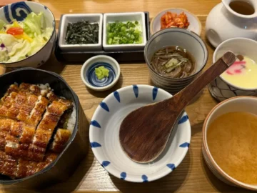 정갈함에 감탄, 풍요로운 맛에 힐링! 양산에서 만난 특별한 장어덮밥 맛집