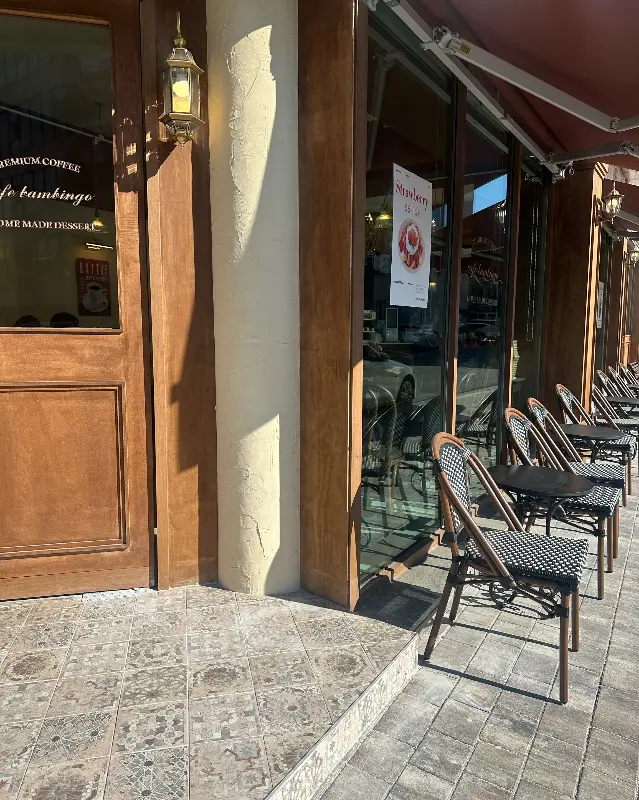 카페 외부 모습