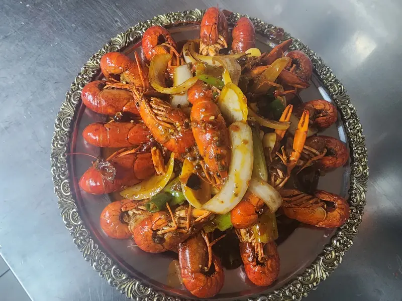 매콤한 향이 일품인 요리