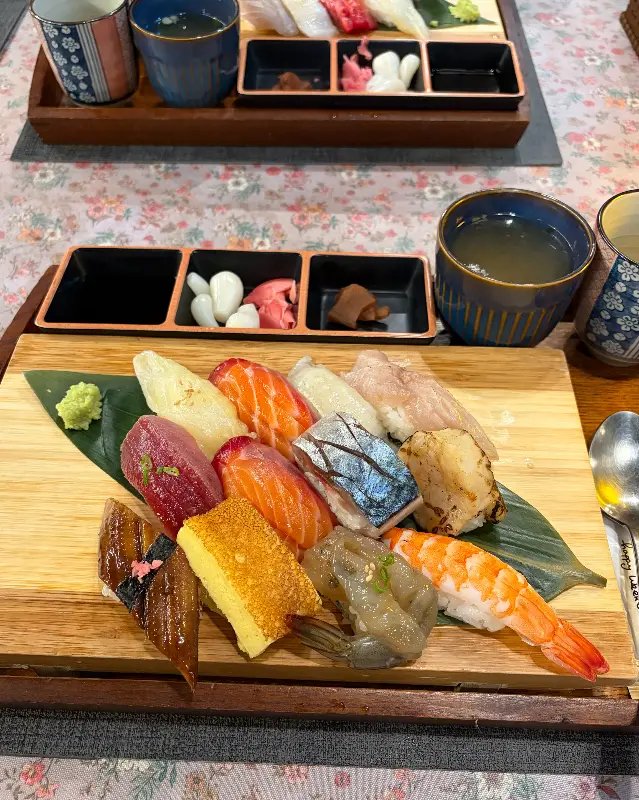 싱싱한 초밥의 향연