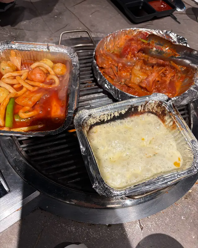 불판 위 조개구이