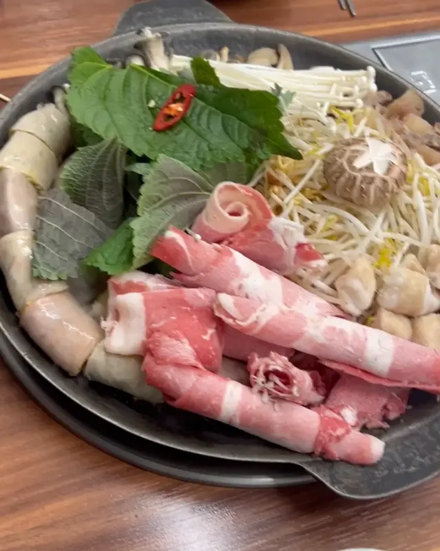 푸짐한 순대전골 재료