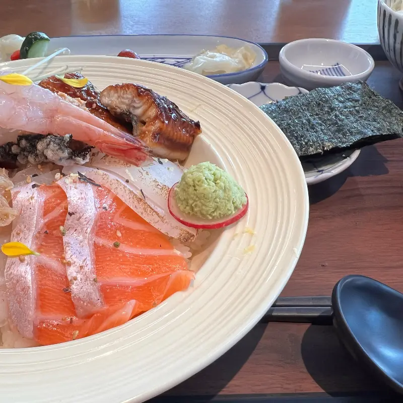 김에 싸 먹으면 더욱 맛있는 카이센동