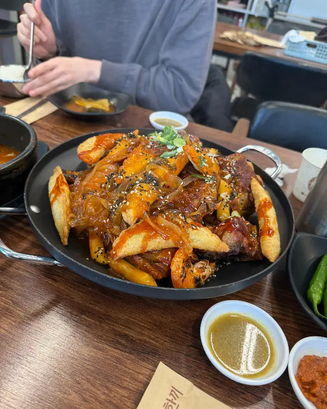 뼈찜의 먹음직스러운 비주얼