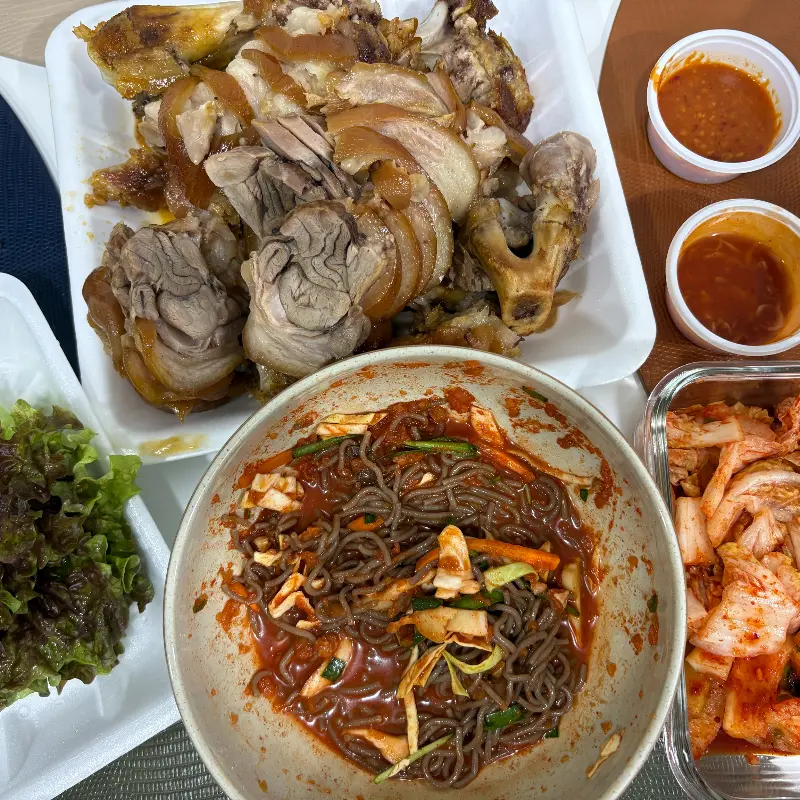 마니족발 포장 구성