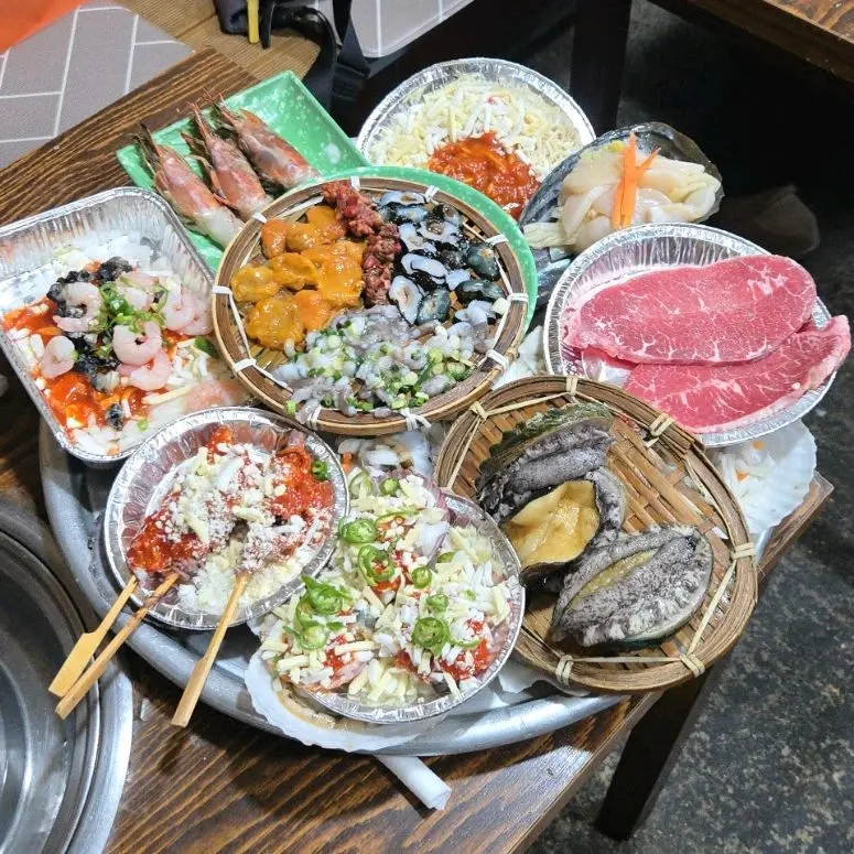 푸짐한 해산물 한 상