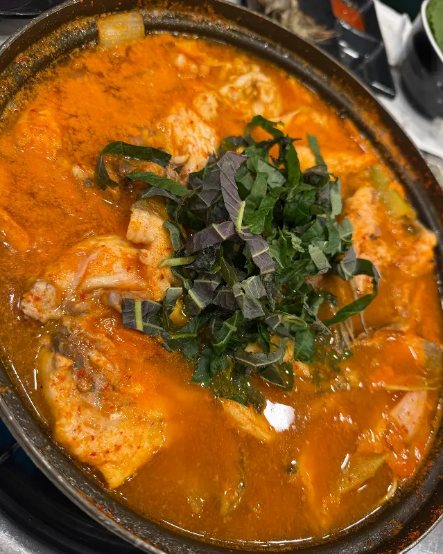 얼큰한 뼈매운탕