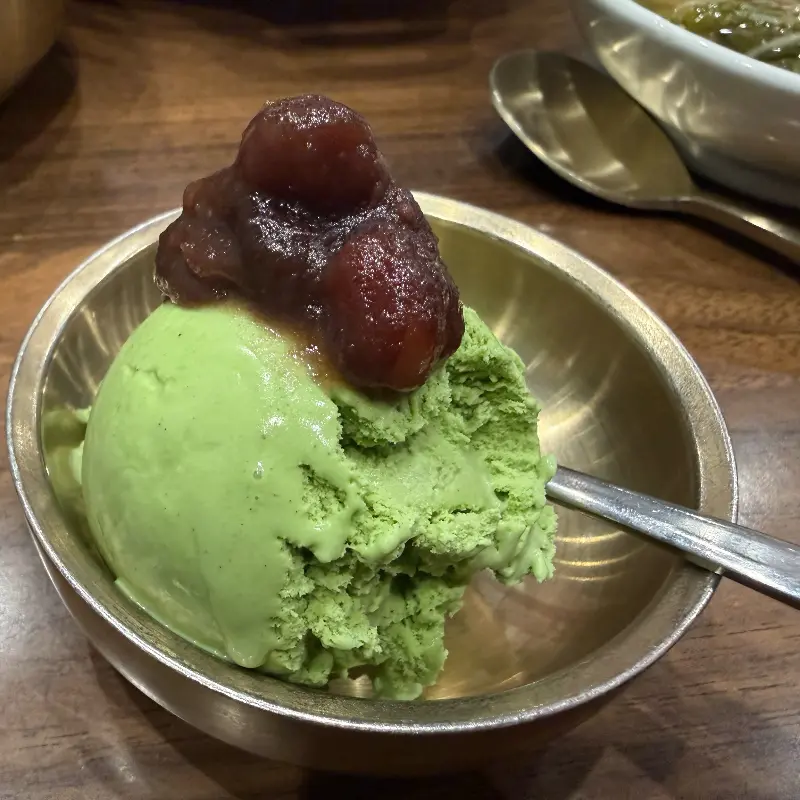 달콤 쌉싸름한 녹차 아이스크림