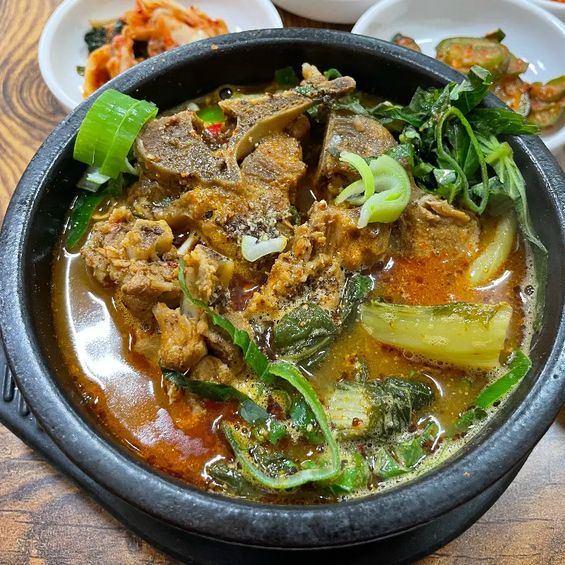 뼈다귀해장국 디테일 샷