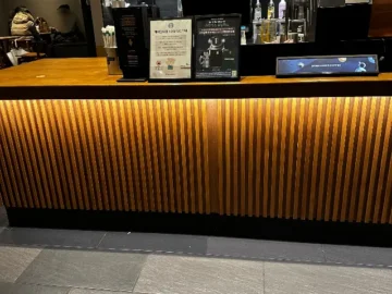 수지구청역 맛집 힙스터들의 성지, 스타일이 살아있는 커피 성지 스타벅스