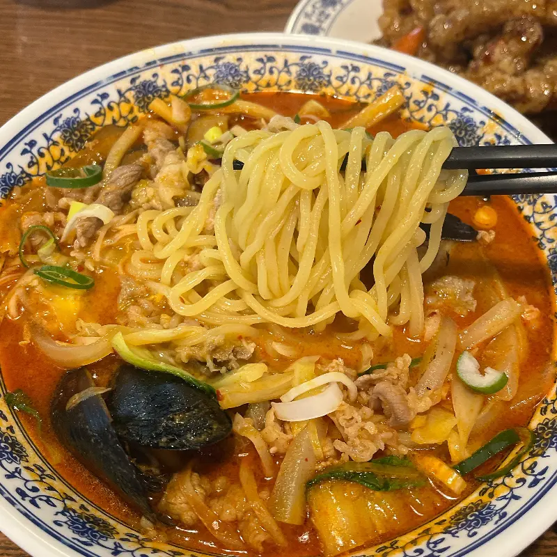 해산물과 차돌박이가 푸짐하게 들어간 차돌짬뽕