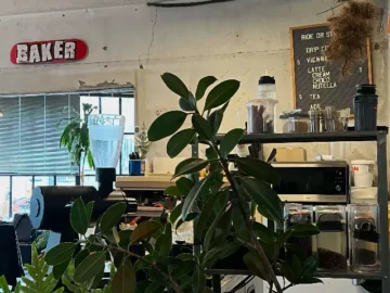 힙스터들의 성지, 동명동 골목에서 만난 커피 과학의 결정체: 라이드올스테이카페클럽, 광주 맛집 탐험기