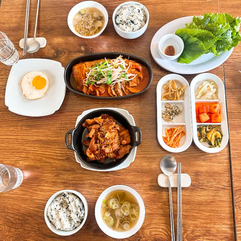 정갈한 한 상 차림