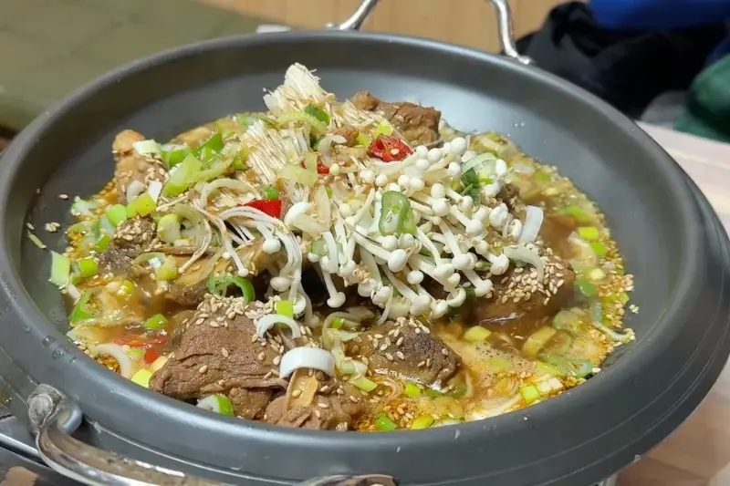 매콤한 돼지갈비찜