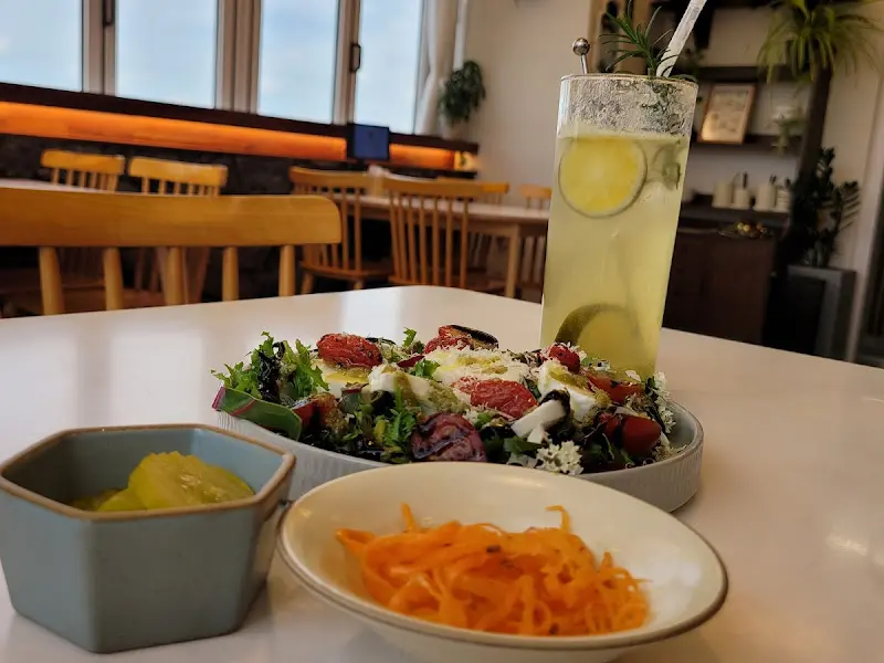 카프레제 샐러드