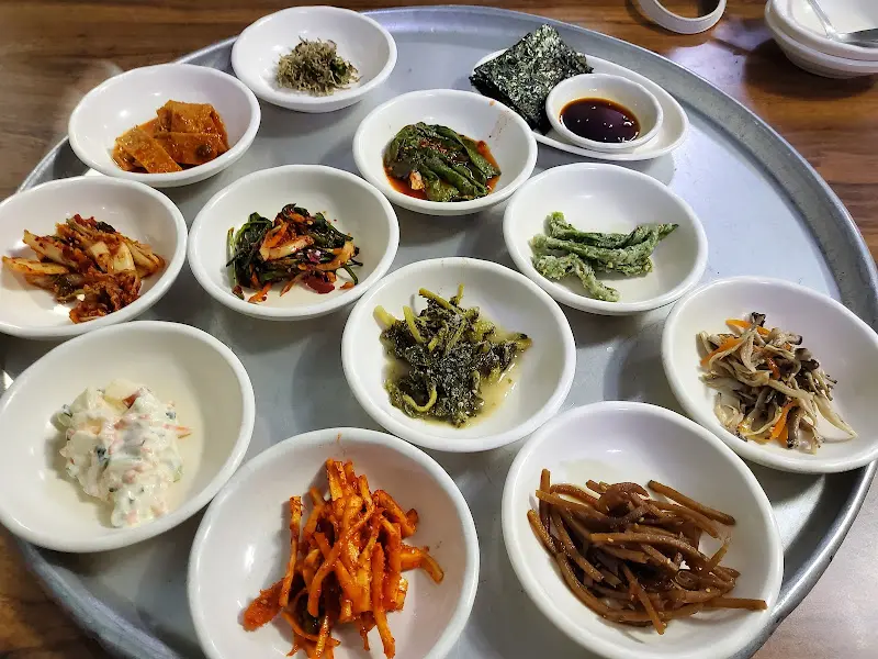 다양한 나물 반찬