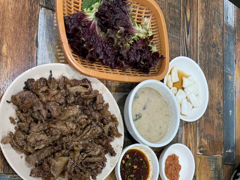 닭불고기, 쌈채소, 곁들임 반찬